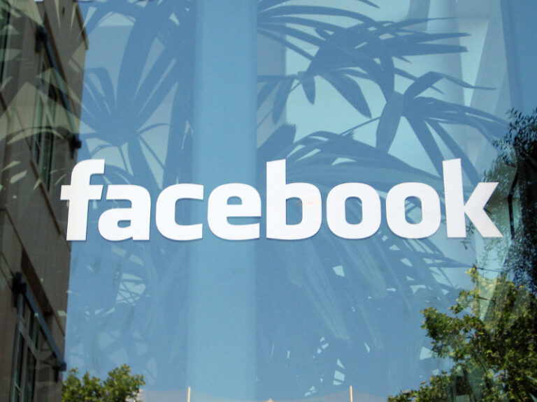 COMO CONFIGURAR QUIÉN PUEDE VER MIS ME GUSTA EN FACEBOOK